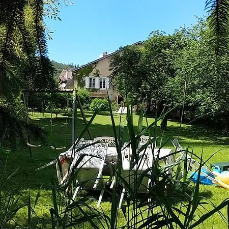 Hotel A La Grenouille Du Jura Bellignat Exteriér fotografie
